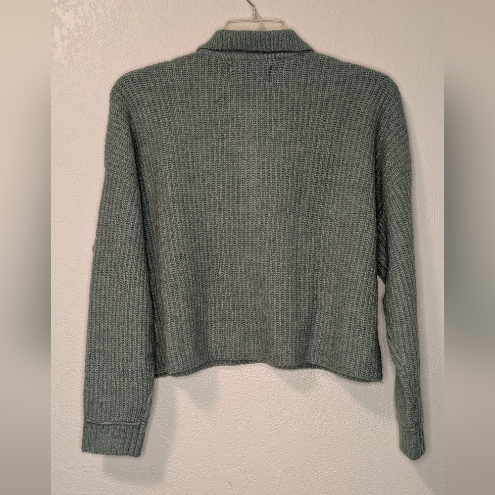 American Eagle Outfitters Sweater - Picture 2 of 6
